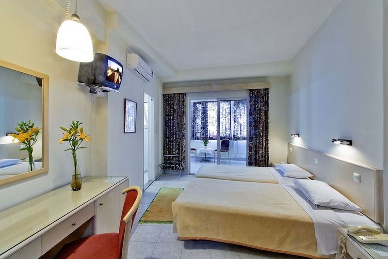 Savoy Hotel - Image 9