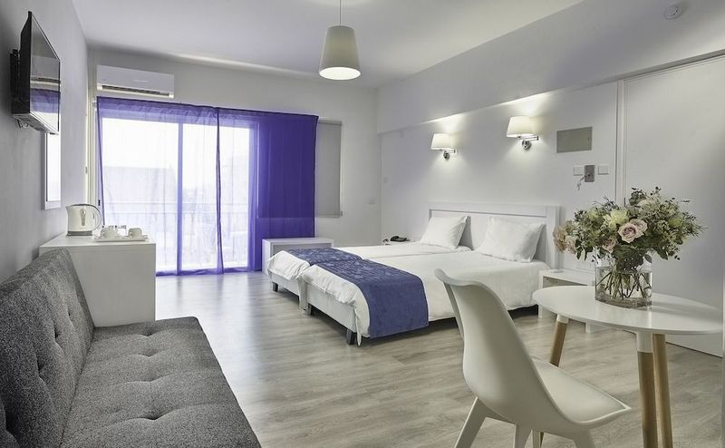 Mikes Kanarium City Hotel - Image 6