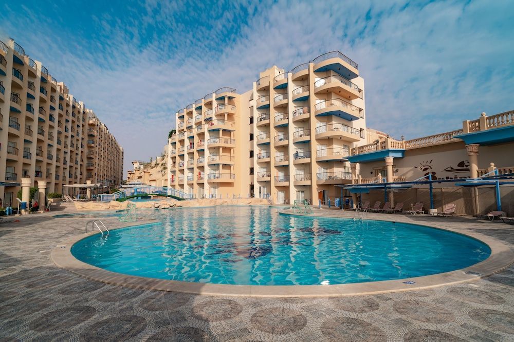 King Tut Aqua Park Beach Resort - Image 3