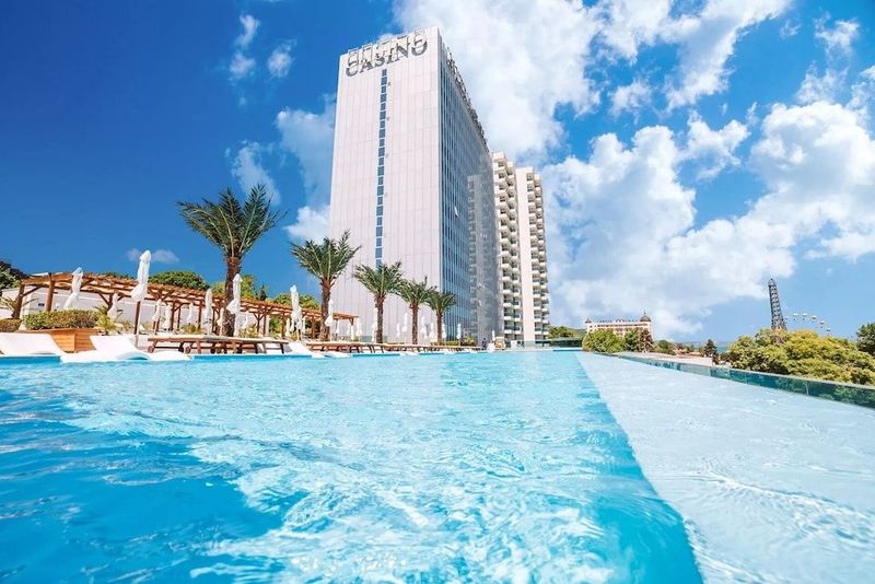 International Hotel Casino & Tower Suites - Image 7