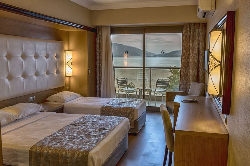 Pasa Beach Hotel - Image 5