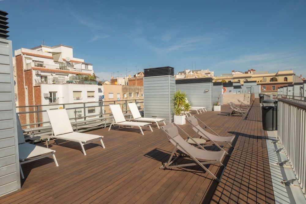 Aparthotel BCN Montjuic - Image 4