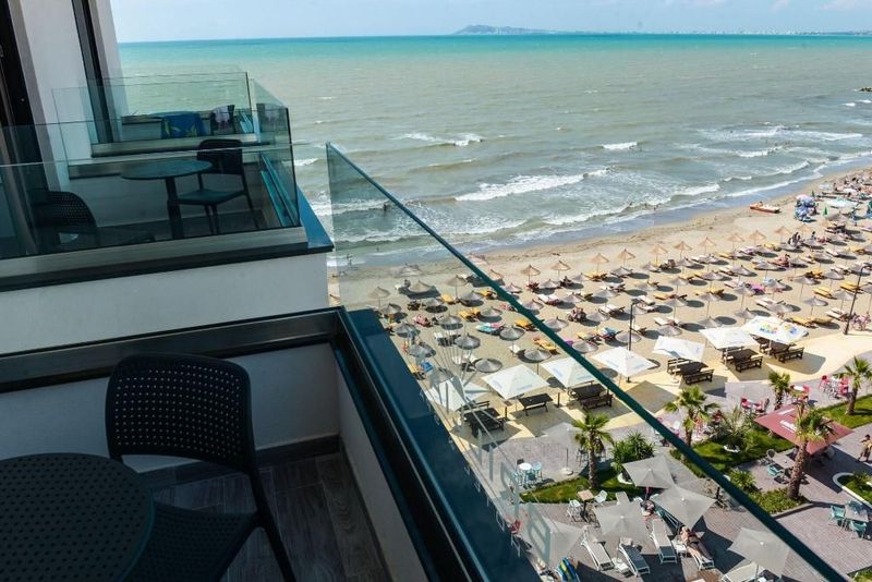 Brilliant Hotel & Spa - Image 3