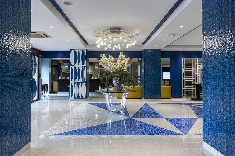 Hotel Juliana Cannes - Image 2