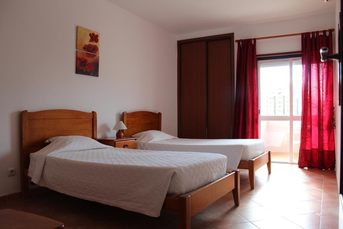 Apartamentos Castelos da Rocha - Image 5