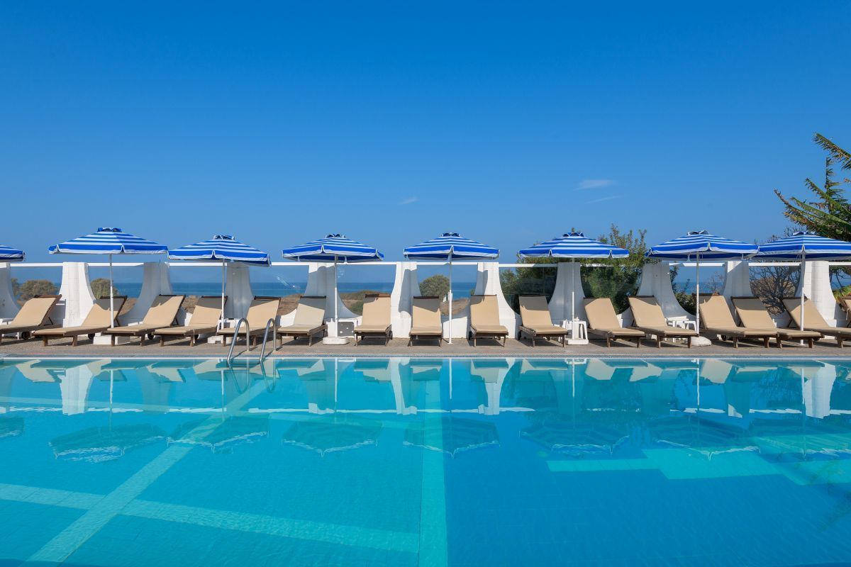 Nirvana Beach Hotel - Image 8