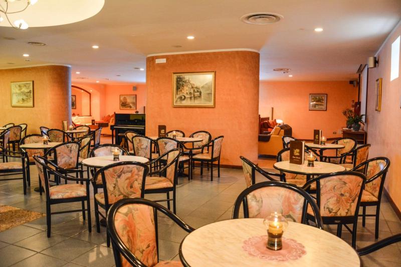 Hotel Florida - Image 6