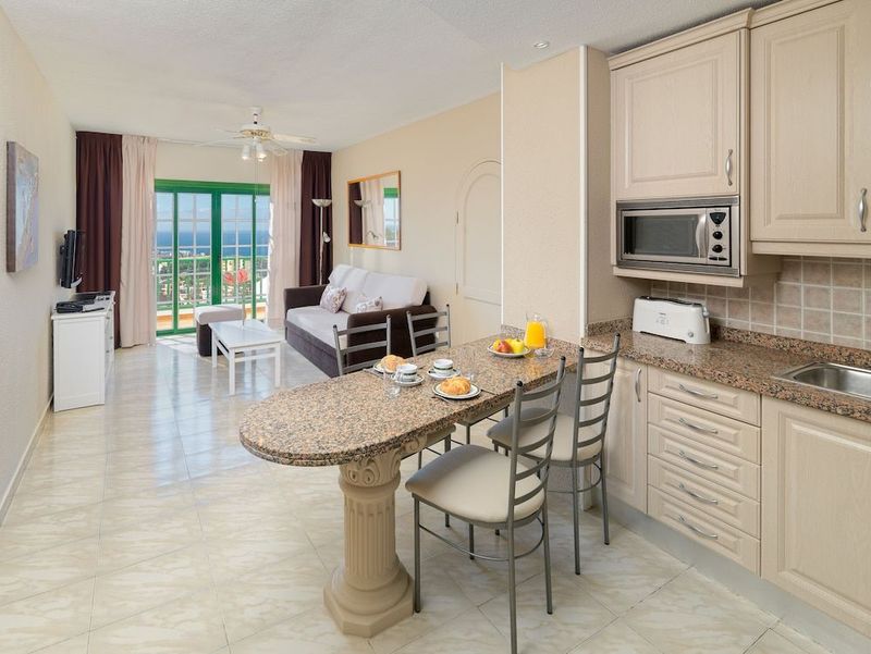 Regency Torviscas Apartments Suites - Image 5
