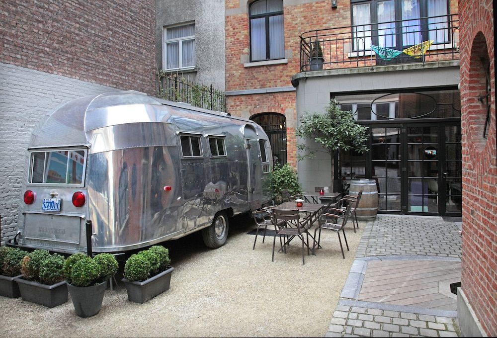 Bo i campingvogn i Brüssel