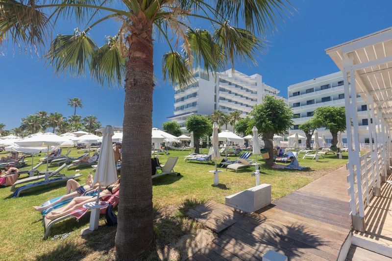 Iliada Beach Hotel - Image 7