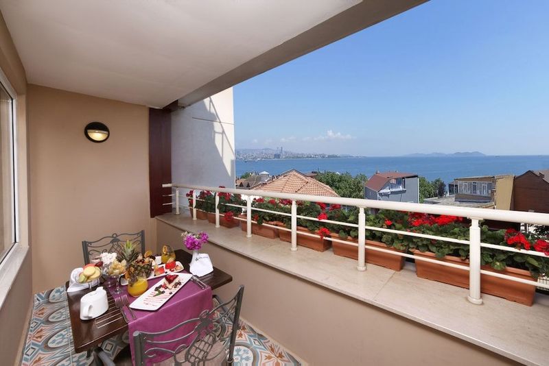 Almina Hotel - Image 2