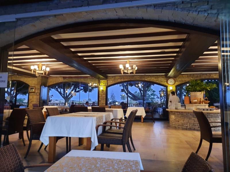 Leda Beach Hotel - Image 8