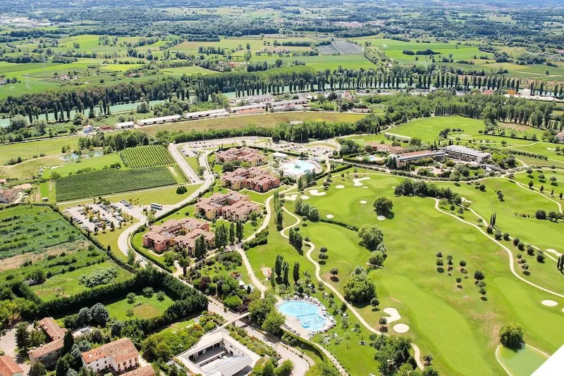Golf Residence