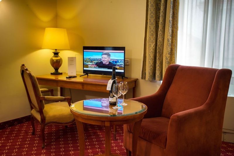Hotel St George - Image 5