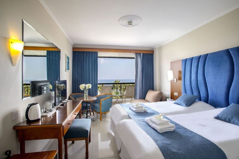 Anastasia Beach Hotel & Apartments - Image 7