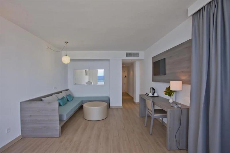 Playa Dorada Aparthotel - Image 6