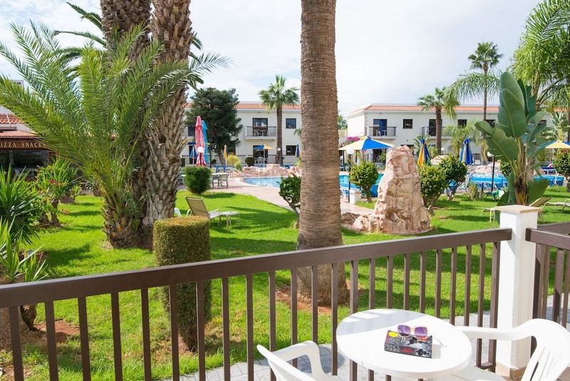 Loutsiana Hotel Apts - Image 5