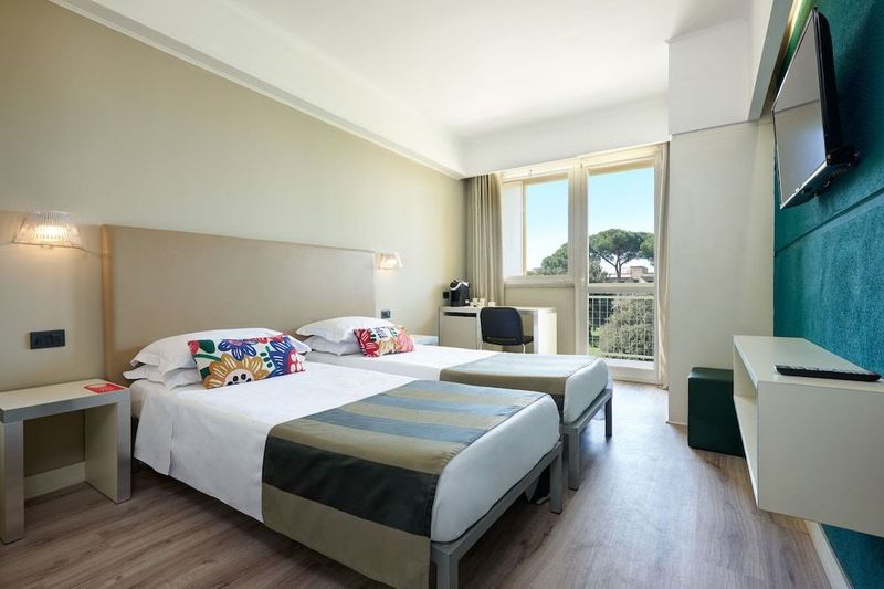 Hotel Roma Tor Vergata - Image 2