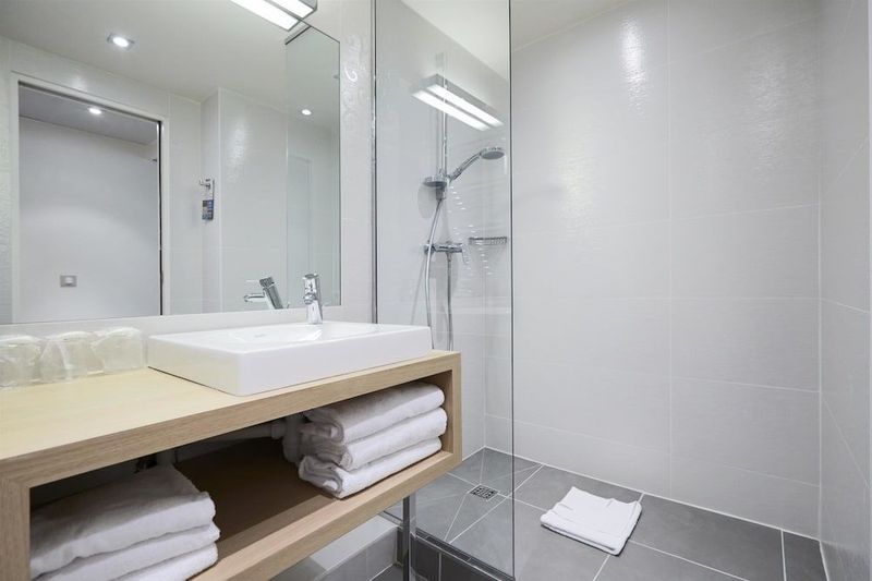 Hotel Kyriad Paris 18 - Porte de Clignancourt - Montmartre - Image 9