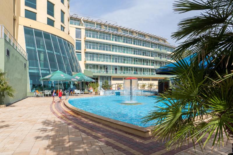 Ivana Palace Hotel - Image 4
