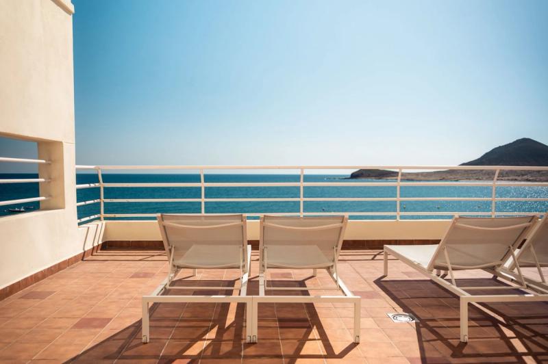 Hotel Medano - Image 2