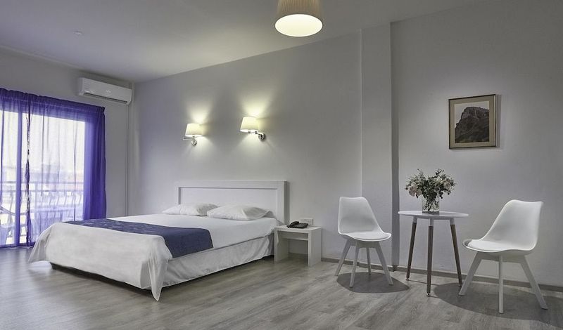 Mikes Kanarium City Hotel - Image 9