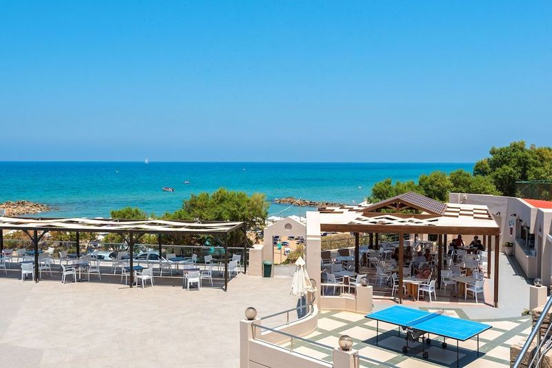Themis Beach Hotel - Image 7