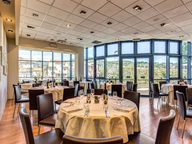 Tuscany Inn - Image 6