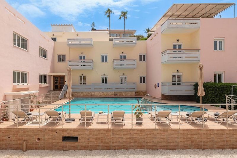 Thelesi Apartments - Image 1