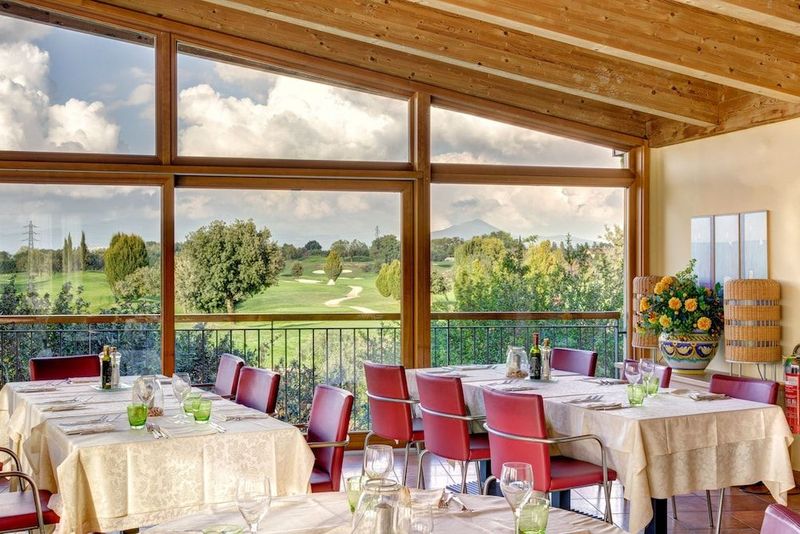 Golf Residence - Image 5
