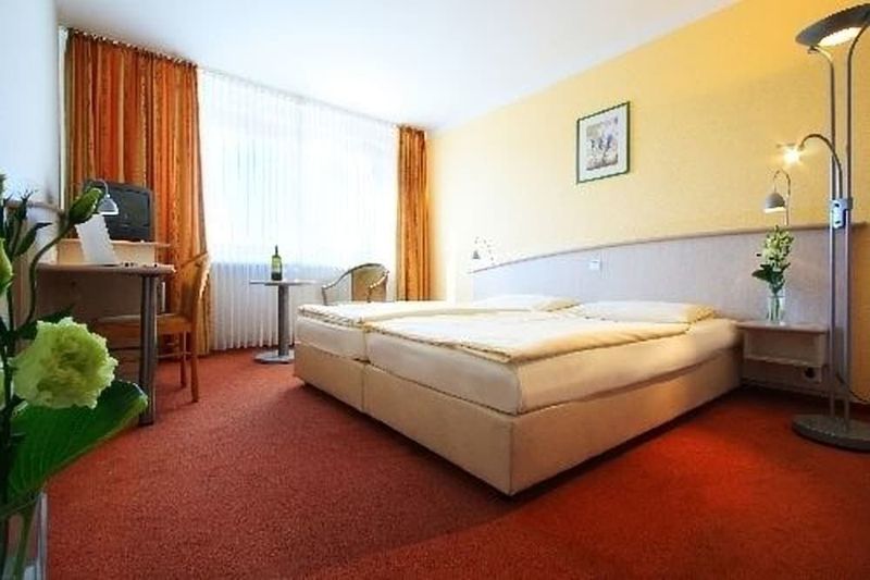 Panorama Inn Hotel und Boarding Haus - Image 5
