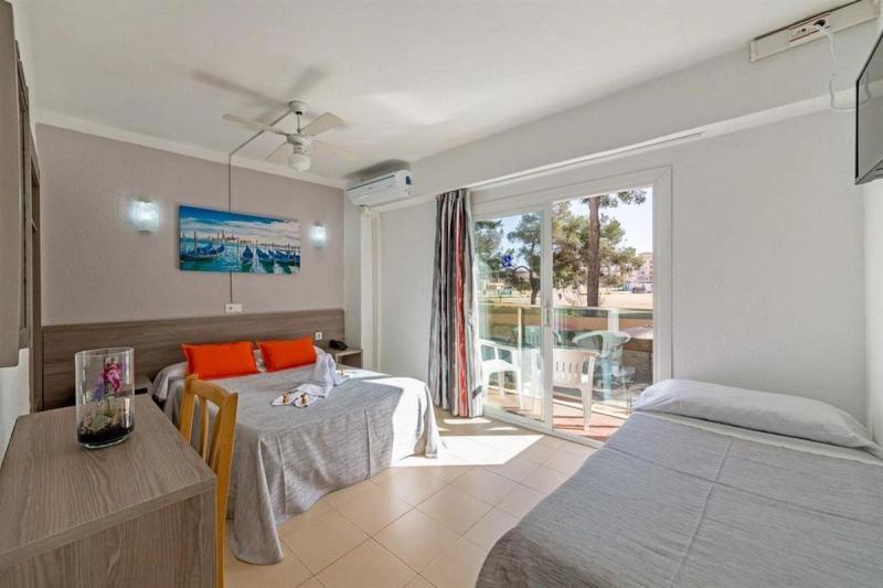 Hotel Costa Mediterraneo - Image 8