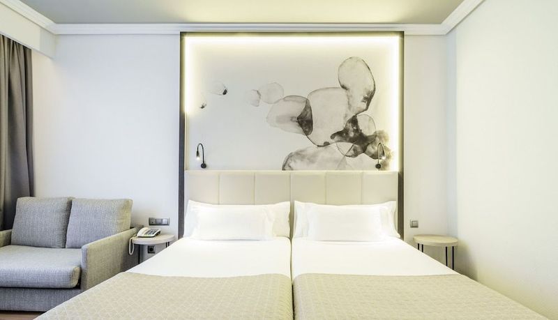 Hotel ILUNION Bilbao - Image 4