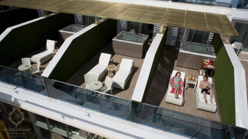 Azura Deluxe Resort & Spa Hotel - Image 10