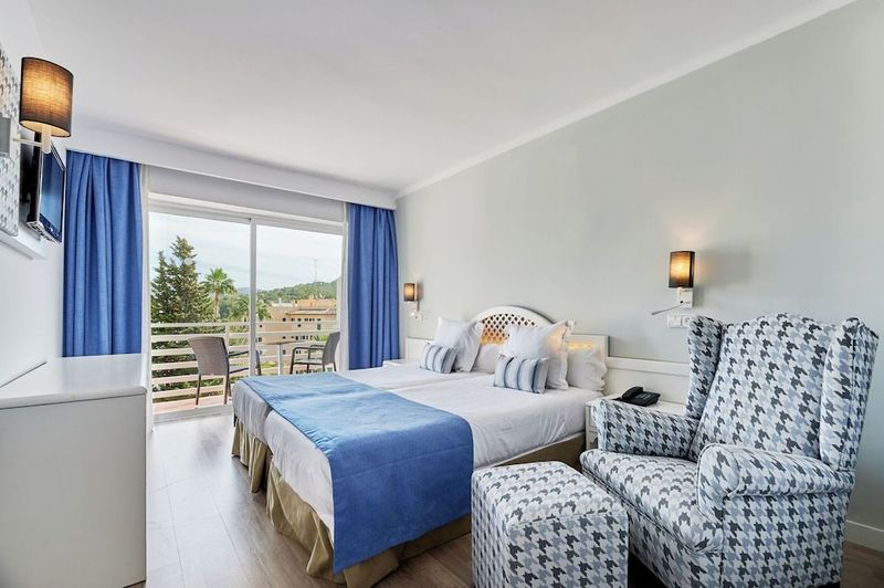 Roc Oberoy Hotel - Image 8