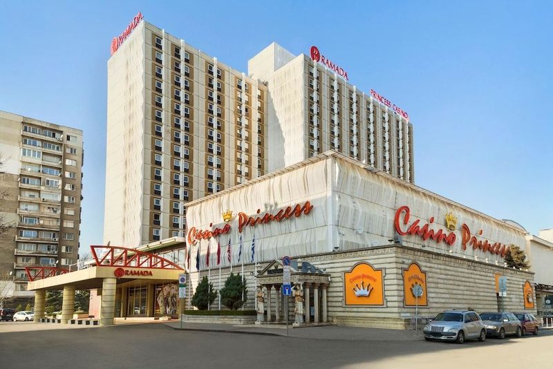 Ramada by Wyndham Sofia City Center - Image 5