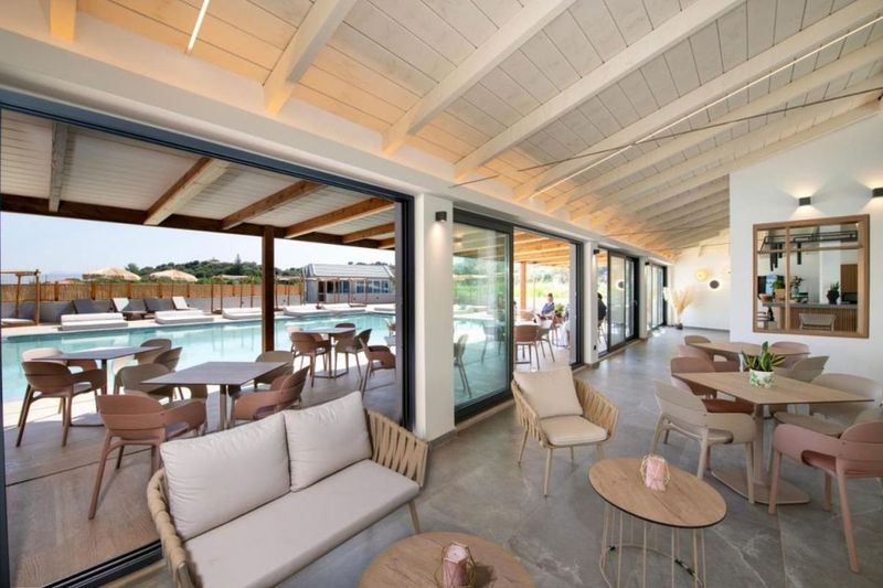 Mare Garden Hotel - Image 2