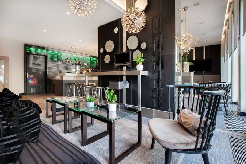 Premier Inn Berlin Alexanderplatz hotel - Image 3