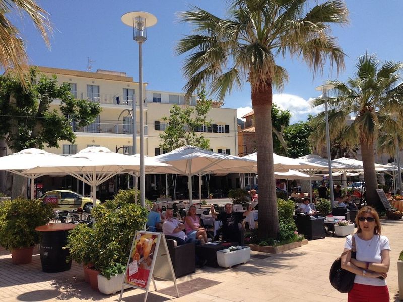 Miramar Hotel - Image 2
