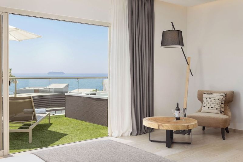 Atlantica Bay Hotel - Image 10