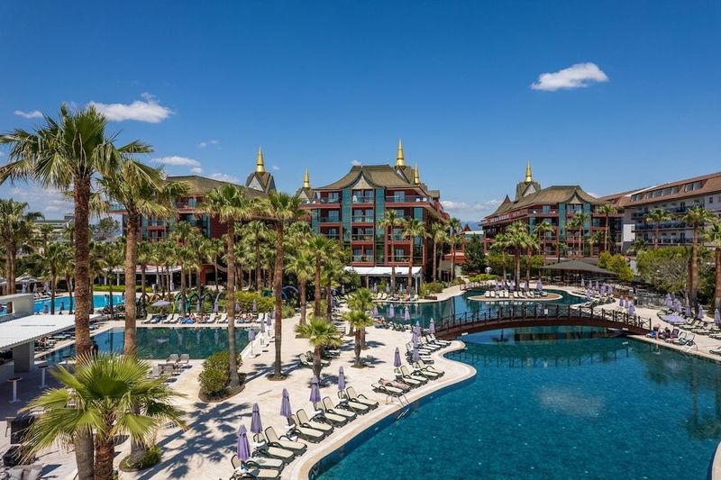 Siam Elegance Hotels & Spa - Image 1