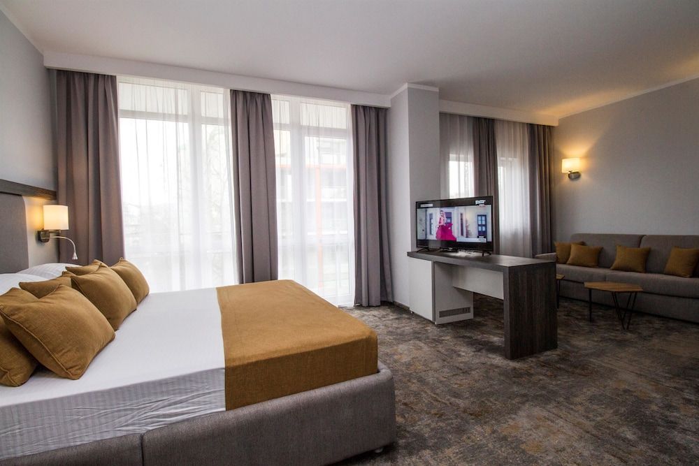 Best Western PLUS Premium Inn - Image 3