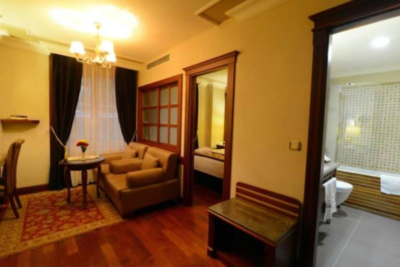 GLK PREMIER Regency Suites & Spa - Image 3