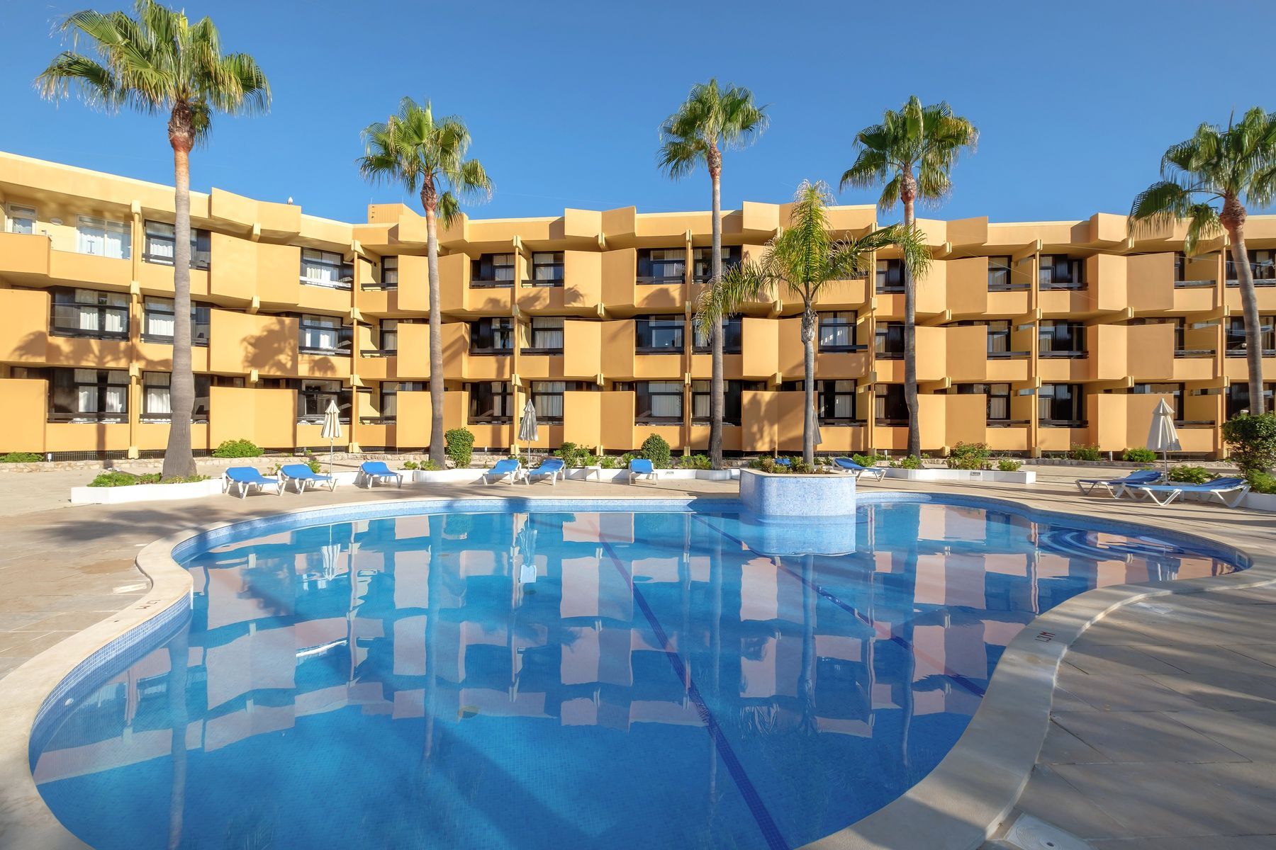 Auramar Beach Resort - Image 6