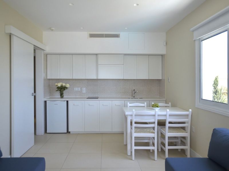 Sunrise Gardens Hotel - Image 4