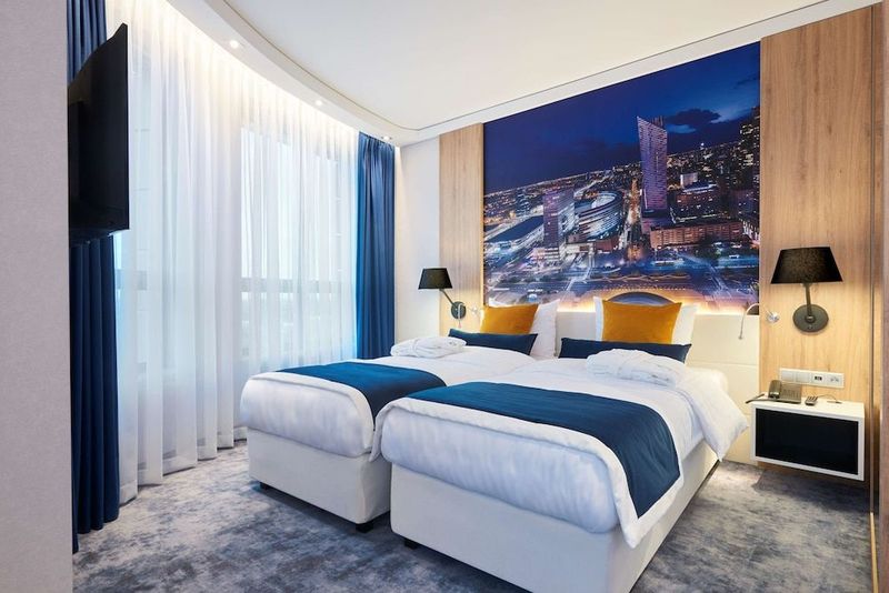 Golden Tulip Warsaw Airport - Image 7