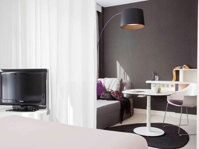Suite Novotel Malaga Centro - Image 4