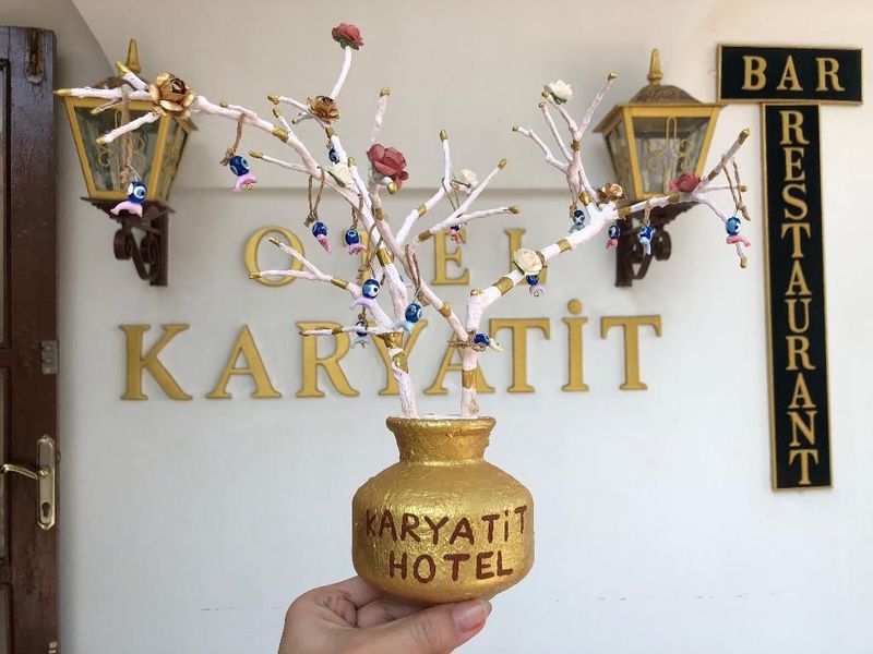 Karyatit Hotel - Image 7