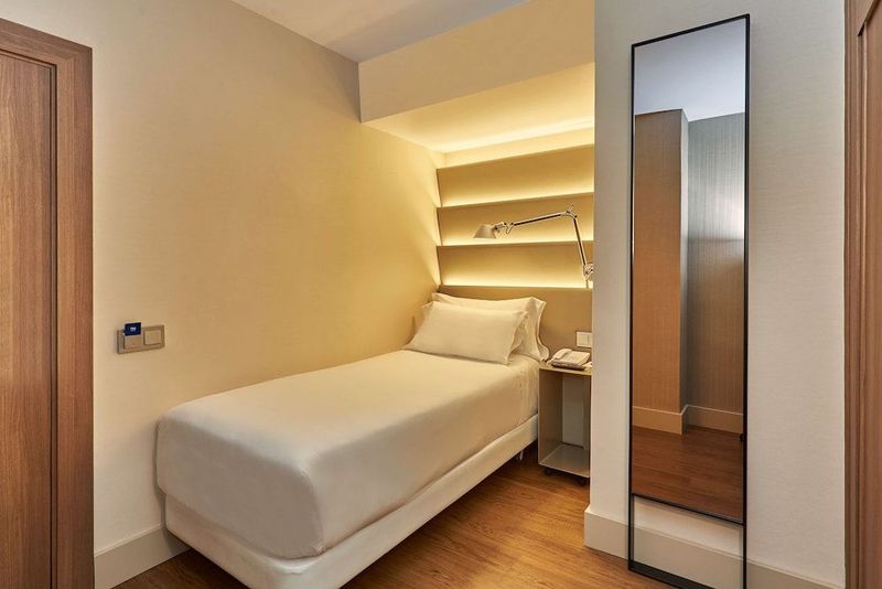 NH Sants Barcelona - Image 3