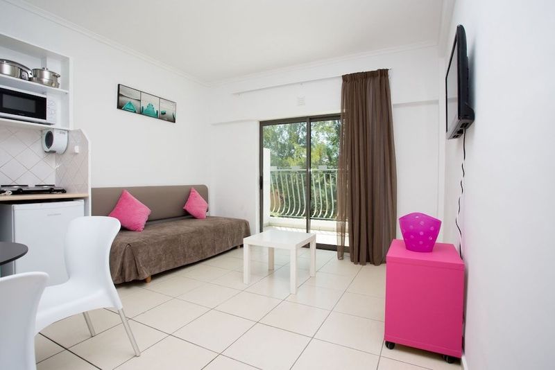 Bayside Salgados - Image 5